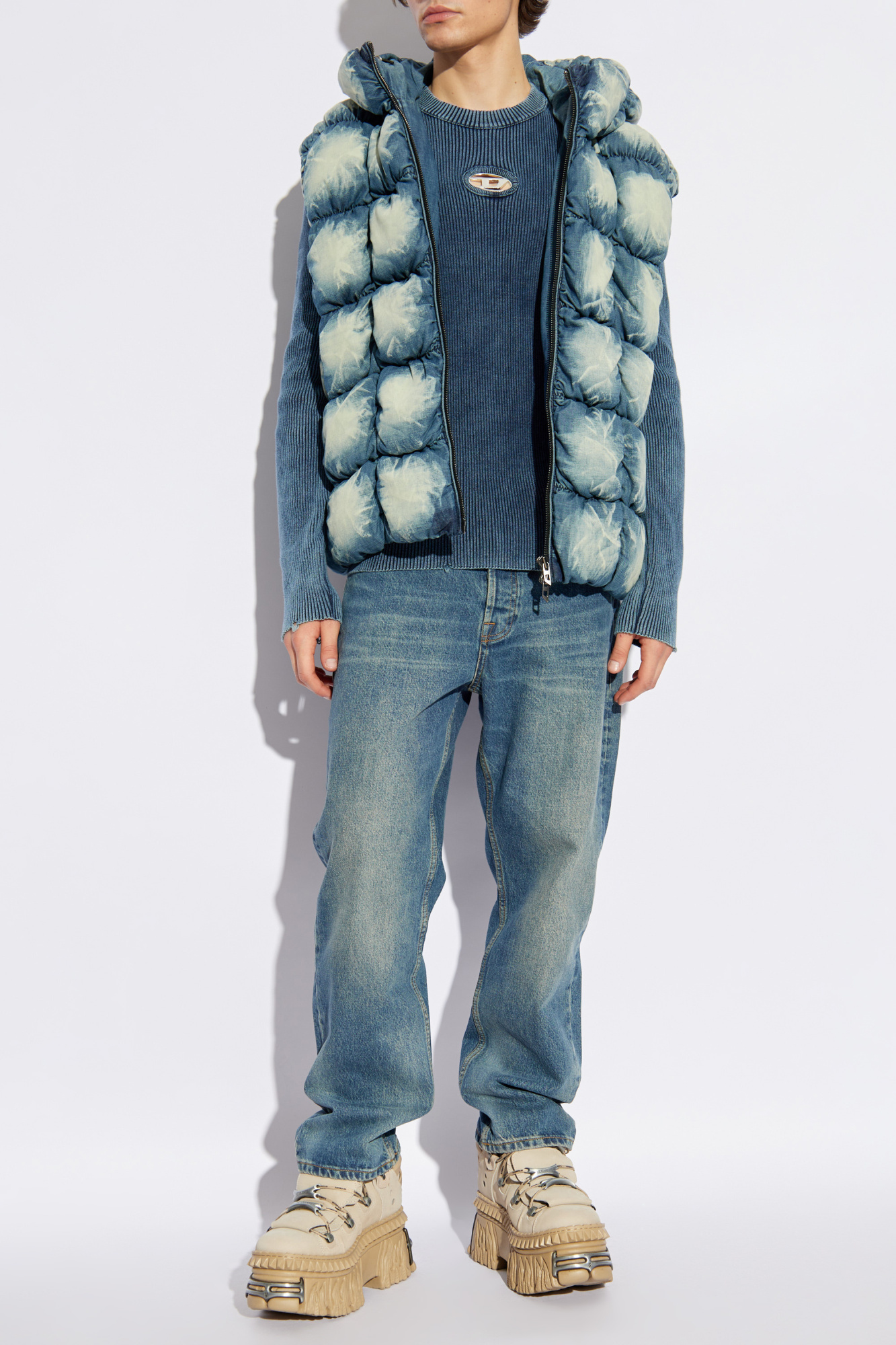 【DIESEL】k-darin-d ブルー ロゴ トップス １着で着こなせる♪ Men's Distressed jumper with cut-out logo | Blue | Diesel
